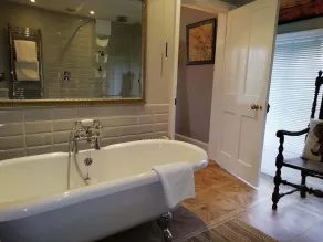 Carrick's at Castle Farm - Bathroom