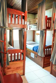 Sea Wolf Surf Hostel - Zimmer