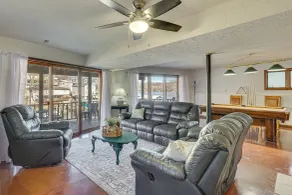 Lakefront Home w/ Dock & Decks in Gravois Mills! - Interiør