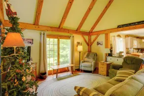 Deck & Wooded Views! Rural Windham Group Retreat - Innenbereich