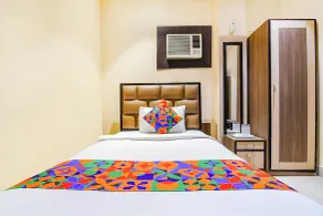 FabHotel Aayash - Nr City Center Metro Station - Quarto