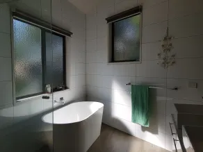 Moondance Lodge - Bathroom