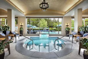 Fairmont Chateau Whistler - Pool