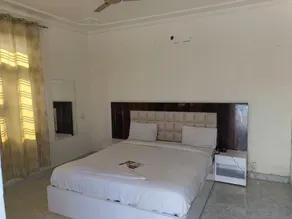Winsome Residency - Room
