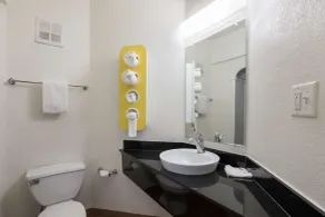 Motel 6-Orlando, FL - International Dr - Salle de bain