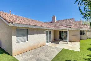 Spring Valley Lake Home w/ Desk & Fenced Yard - Innvendig