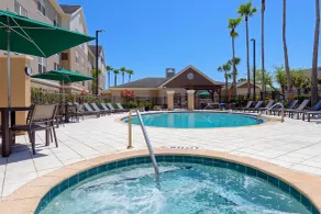 Homewood Suites by Hilton® Orlando-UCF Area - Piscine