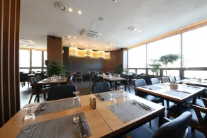 The Mains Hotel - Restaurant