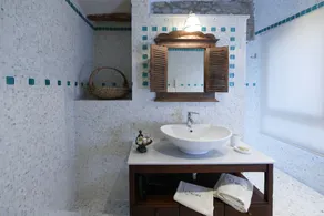 Dalt Vila - Badezimmer