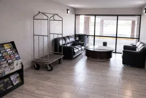 Executive Inn Pine Bluff - Lobby