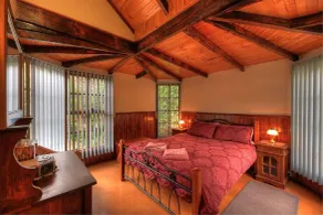 Stanley Lakeside Spa Cabins - Room