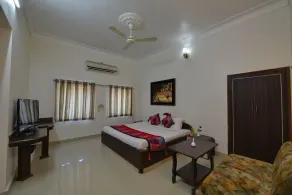 Hotel Karnavati - Room