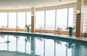 The Pfister Hotel - Piscine