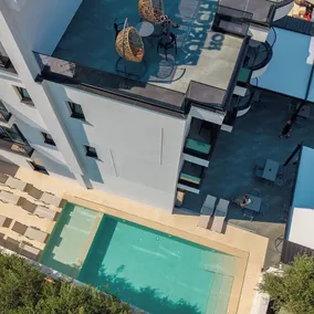 Zurich Hotel - Piscina