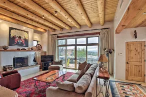 Adobe-Style Home w/ Views < 5 Mi to Santa Fe Plaza - Innvendig