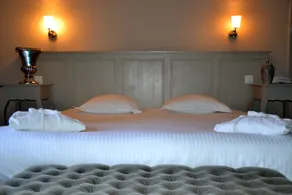 LE H - Hotel & Restaurant - Chambre
