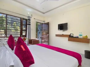 LA Riqueza Dhanolti - Habitación