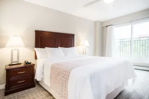 Canterra Suites Hotel - Chambre