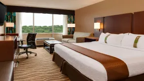 Holiday Inn Hotel & Suites Overland Park-West by IHG - Chambre