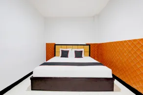 Hotel O Mega Inn Guest House - Room