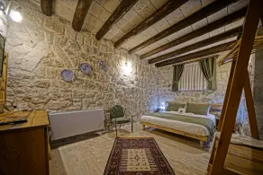 Vigneron Cave Hotel - Room
