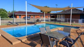 Bushman's Motor Inn - Piscina