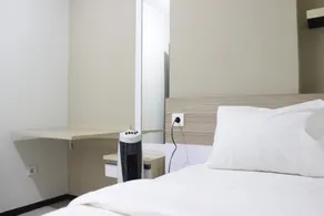 Spacious 2BR Apartment Gateway Pasteur near Exit Toll 23 By Travelio - Zimmer