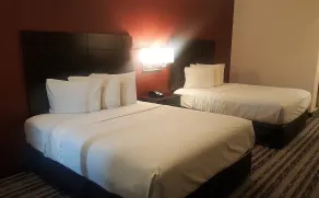 Red Roof Inn & Suites Houston – Humble/IAH Airport - Chambre