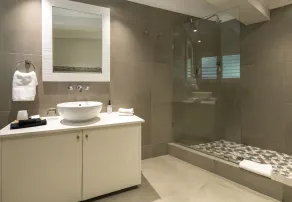 Hide-Away Guest House - Bagno