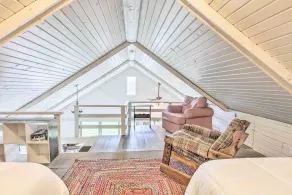 Waterfront Butternut Lake Getaway w/ Private Dock! - Innenbereich