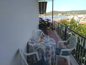 Romantic Apartment With Sea View Vinie, Dalmatia - Varanda
