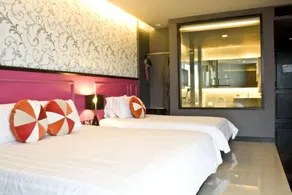 Tsix5 Phenomenal Hotel Pattaya - Rom