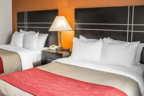 Howard Johnson by Wyndham Columbus State Fairgrounds I-71 - Room