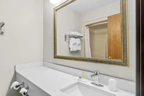 Days Inn by Wyndham Alpena - Casa de banho