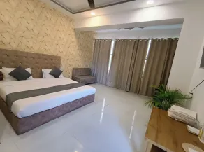 Hotel Gauransh - Room