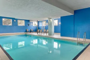 Days Inn by Wyndham Victoria Uptown - Piscine