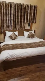 Hotel Babua Hyness - Room