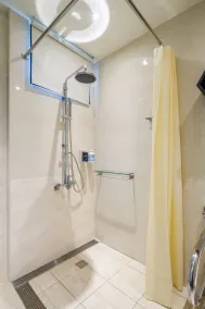 Bee House by Cosmos Creation - Taipei Main Station - Bathroom