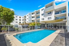 Quality Suites Pioneer Sands - Pool