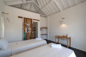 Paus Putih Hotel - Room