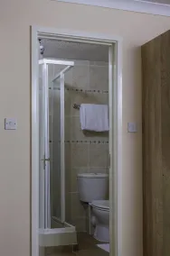 Lyme Bay House - Bathroom