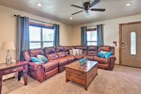 Mcalester Cottage w/ 30 Private Acres & Ponds! - Interior