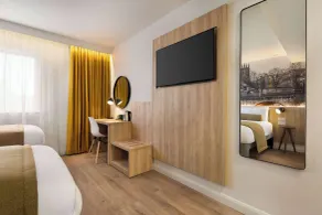 Super 8 by Wyndham Chester East - Room