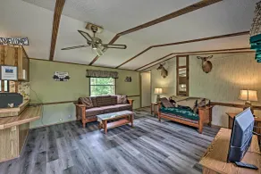 Secluded Woodsy Cabin: Hike, Fish, Hunt + ATV! - Interiør