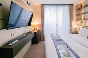 Strategic Studio At Apartment Collins Boulevard - Zimmer