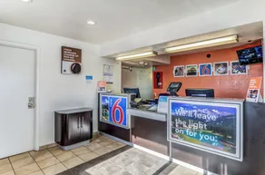 Motel 6 Smyrna, GA - Hall