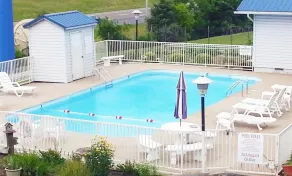 Smokies Inn - New Linens & Ultrafast WIFI - Friendliest Hospitality Guaranteed! - Piscine extérieure