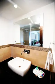 Jungle Livinn - Bathroom