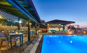 Everest Apartments and Suites - Restaurant
