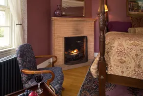 Yale Manor B&B & Yurt Glamping - Rum